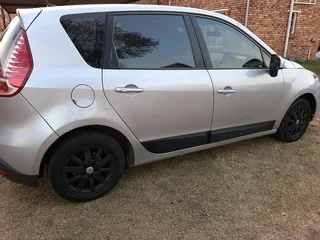 2013 Renault scenic 3...R70k slightly negotiable