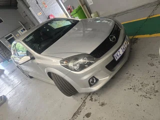 2012 Opel Astra Hatchback hybrid turbo