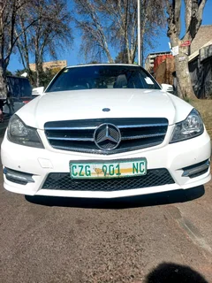 2014 Mercedes Benz C200 Amg Line Automatic Transmission With Sun Roof In Excellent Condition