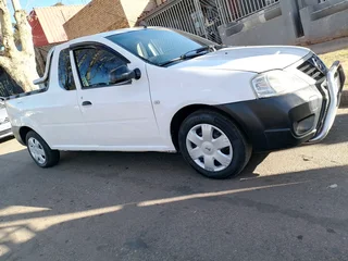 2016 NISSAN NP200 BAKKIE 1.6 MANUAL TRANSMISSION IN EXCELLENT CONDITION