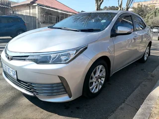 2018 TOYOTA COROLLA PRESTIGE 1.4 D4D MANUAL TRANSMISSION IN EXCELLENT CONDITION WITH REVERSE CAMERA