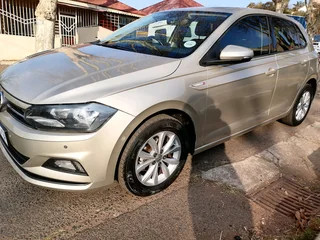 2019 VOLKSWAGEN POLO 8 TSI 1.0 AUTOMATIC TRANSMISSION WITH SERVICE BOOK AND SPARE KEYS
