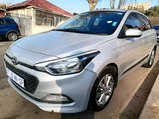 2017 HYUNDAI I20 1.4 FLUID AUTOMATIC TRANSMISSION IN EXCELLENT CONDITION WITH REVERSE SENSORS
