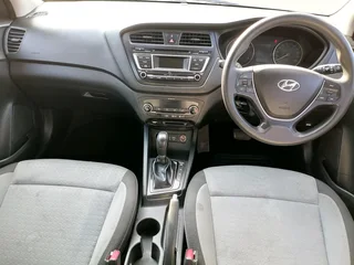 2017 HYUNDAI I20 1.4 FLUID AUTOMATIC TRANSMISSION IN EXCELLENT CONDITION WITH REVERSE SENSORS