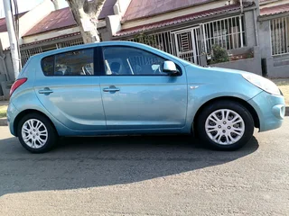 2011 Hyundai I20 Automatic Transmission In 1.4 In Excellent Condition