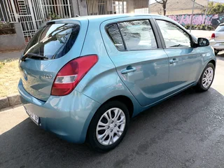 2011 HYUNDAI I20 AUTOMATIC TRANSMISSION IN 1.4 IN EXCELLENT CONDITION