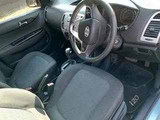 2011 HYUNDAI I20 AUTOMATIC TRANSMISSION IN 1.4 IN EXCELLENT CONDITION
