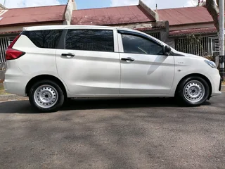 2022 TOYOTA RUMION 1.5 MANUAL TRANSMISSION IN EXCELLENT CONDITION WITH SERVICE BOOK AND SPARE KEYS