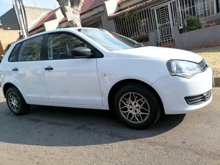 2017 VOLKSWAGEN POLO VIVO 1.4 HATCHBACK IN EXCELLENT CONDITION