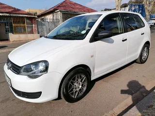 2017 VOLKSWAGEN POLO VIVO 1.4 HATCHBACK IN EXCELLENT CONDITION