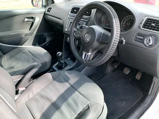 2014 VOLKSWAGEN POLO 6 HATCHBACK 1.4 MANUAL TRANSMISSION IN EXCELLENT CONDITION