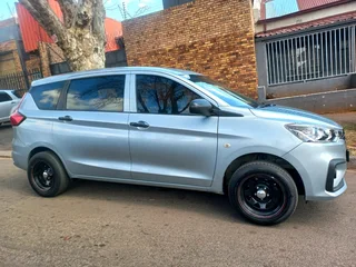 2023 SUZUKI ERTIGA 1.5 MANUAL TRANSMISSION IN EXCELLENT CONDITION WITH SERVICE BOOK AND SPARE KEYS