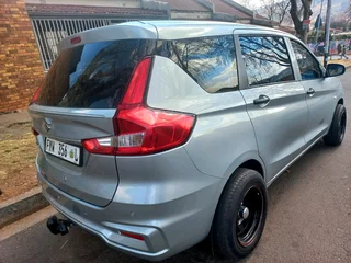 2023 SUZUKI ERTIGA 1.5 MANUAL TRANSMISSION IN EXCELLENT CONDITION WITH SERVICE BOOK AND SPARE KEYS