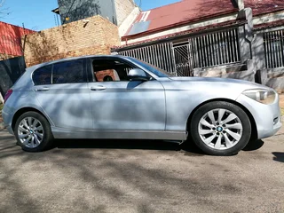 2014 Bmw 118i F20 Automatic Transmission With Sun Roof In Excellent Condition