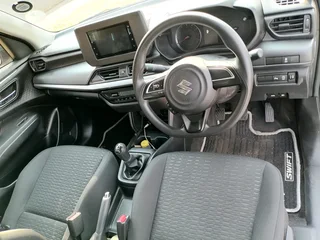 2025 SUZUKI SWIFT 1.2 MANUAL TRANSMISSION IN EXCELLENT CONDITION WITH SERVICE BOOK