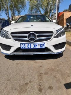 2018 MERCEDES BENZ C180 AUTOMATIC TRANSMISSION WITH SUN ROOF AND FULL SERVICE HISTORY