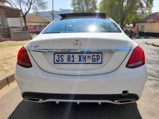 2018 MERCEDES BENZ C180 AUTOMATIC TRANSMISSION WITH SUN ROOF AND FULL SERVICE HISTORY