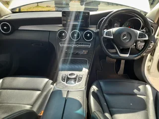 2018 MERCEDES BENZ C180 AUTOMATIC TRANSMISSION WITH SUN ROOF AND FULL SERVICE HISTORY