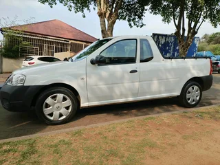 2023 NISSAN NP200 BAKKIE 1.6 MANUAL TRANSMISSION IN EXCELLENT CONDITION