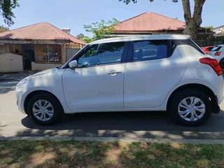 2022 SUZUKI SWIFT 1.2 MANUAL TRANSMISSION IN EXCELLENT CONDITION