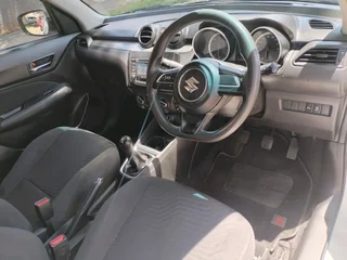 2022 SUZUKI SWIFT 1.2 MANUAL TRANSMISSION IN EXCELLENT CONDITION