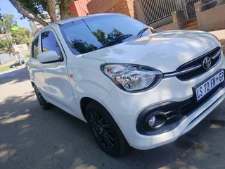 2024 TOYOTA VITZ 1.0 XR MANUAL TRANSMISSION WITH SERVICE BOOK