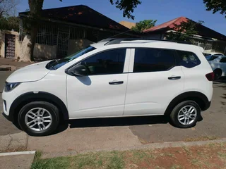 2022 Renault Triber 1.0 7 Seater Manual Transmission