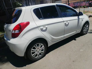 2010 HYUNDAI I20 MANUAL TRANSMISSION 1.6 IN EXCELLENT CONDITION