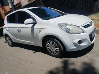 2010 HYUNDAI I20 MANUAL TRANSMISSION 1.6 IN EXCELLENT CONDITION