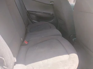 2010 HYUNDAI I20 MANUAL TRANSMISSION 1.6 IN EXCELLENT CONDITION