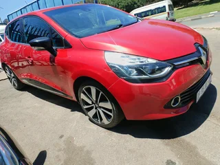 2014 Renault Clio 4 900t Manual Transmission In Excellent Condition