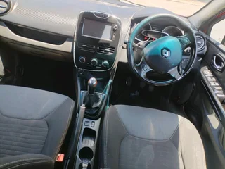 2014 RENAULT CLIO 4 900T MANUAL TRANSMISSION IN EXCELLENT CONDITION