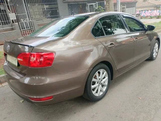 2013 VOLKSWAGEN JETTA 6 TSI 1.6 AUTOMATIC TRANSMISSION IN EXCELLENT CONDITION