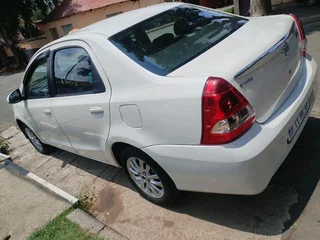 2017 TOYOTA ETIOS SEDAN 1.5 SPRINT MANUAL TRANSMISSION WITH SPARE KEYS
