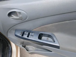 2013 TOYOTA ETIOS SEDAN 1.5 MANUAL TRANSMISSION IN EXCELLENT