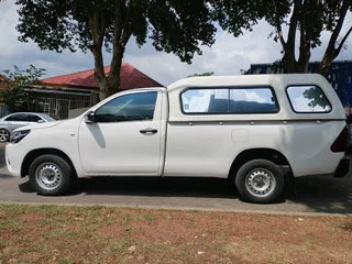 2019 TOYOTA HILUX SINGLE CAB 2.4 GD6 MANUAL TRANSMISSION WITH CANOPY