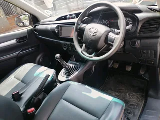 2019 TOYOTA HILUX SINGLE CAB 2.4 GD6 MANUAL TRANSMISSION WITH CANOPY
