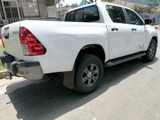 2018 TOYOTA HILUX DOUBLE CAB 2.8 GD6 DAKAR AUTOMATIC TRANSMISSION