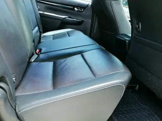 2018 TOYOTA HILUX DOUBLE CAB 2.8 GD6 DAKAR AUTOMATIC TRANSMISSION