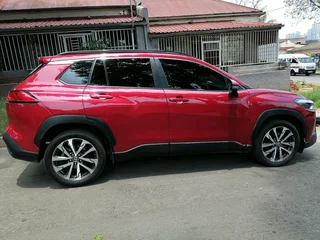 2022 TOYOTA COROLLA CROSS 1.8 XR AUTOMATIC TRANSMISSION WITH LEATHER SEATS