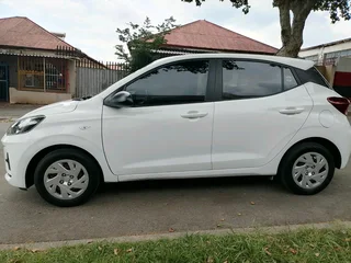 2023 HYUNDAI I10 GRAND 1.0 MANUAL TRANSMISSION IN EXCELLENT CONDITION