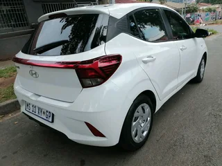 2023 HYUNDAI I10 GRAND 1.0 MANUAL TRANSMISSION IN EXCELLENT CONDITION