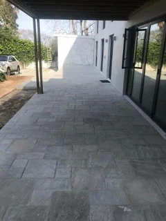 Outdoor paving pattern