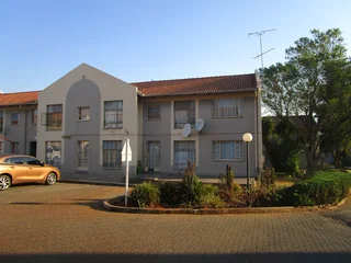First floor 3-bedroom apartment for sale in Die Hoewes for R 778 000, in a NO LOADSHEDDING area.