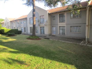 First Floor 3-bedroom Apartment For Sale In Die Hoewes For R 778 000, In A No Loadshedding Area.