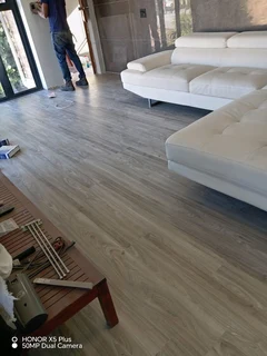 Vinly and laminate installation