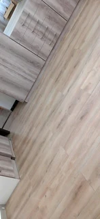 Vinly and laminate installation