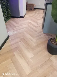 Vinyl and laminate flooring