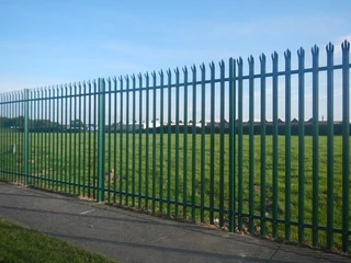 Clearview Fencing,Driveway Gates, razpr wire