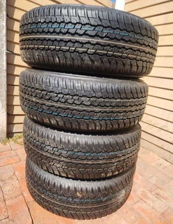265/60/18 Dunlop Grandtrek A/T brand new set R7500.